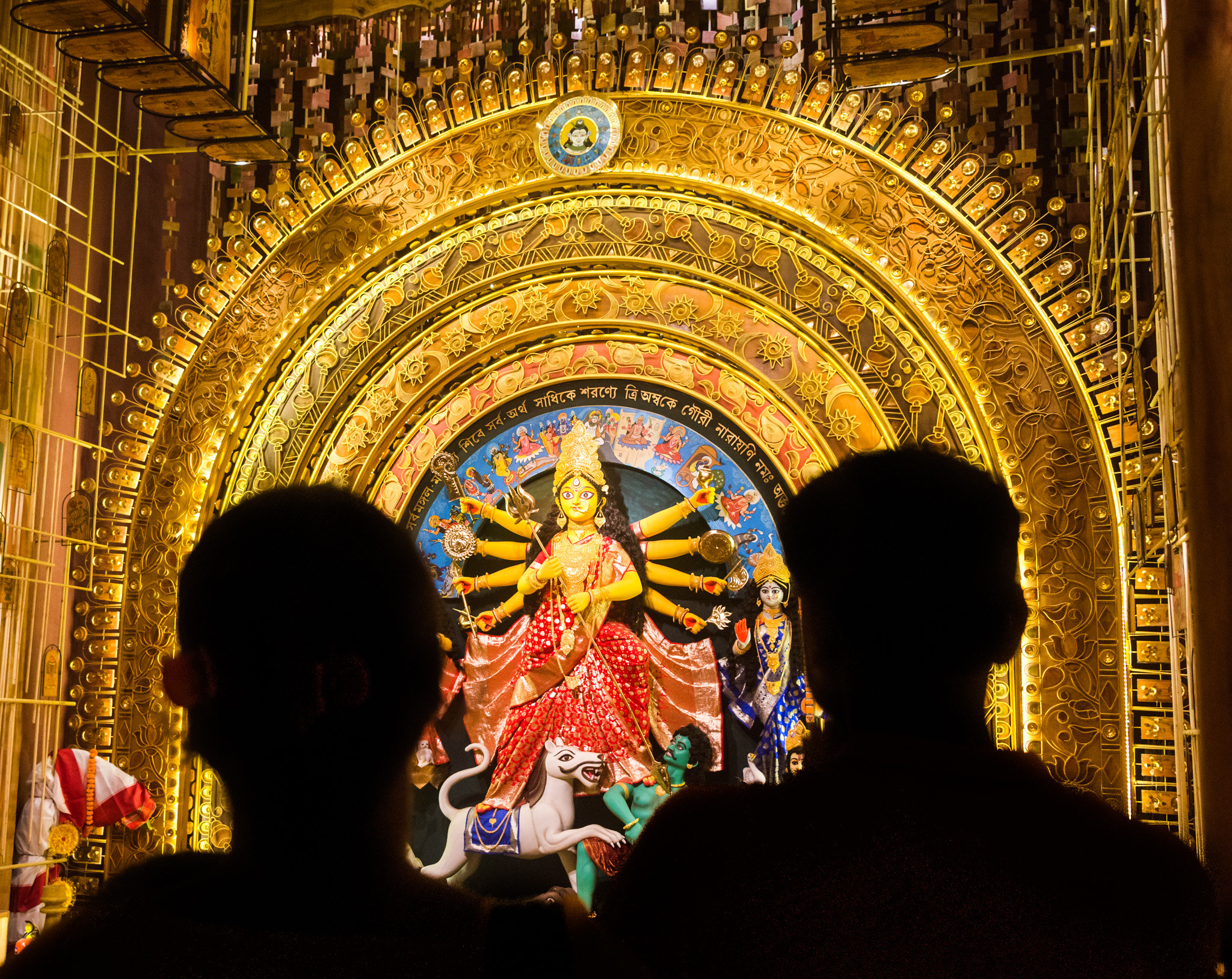 Kolkata's Durga Puja Celebrations 2022 - All set to take you 100 years back  in history - Savaari Blog