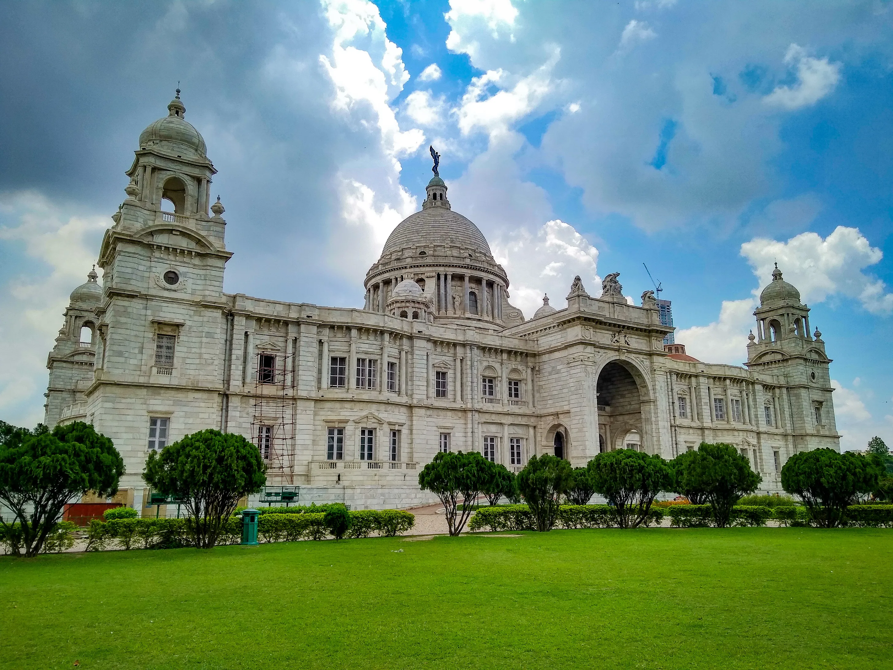 Top Things to Do in Victoria Memorial with Savaari