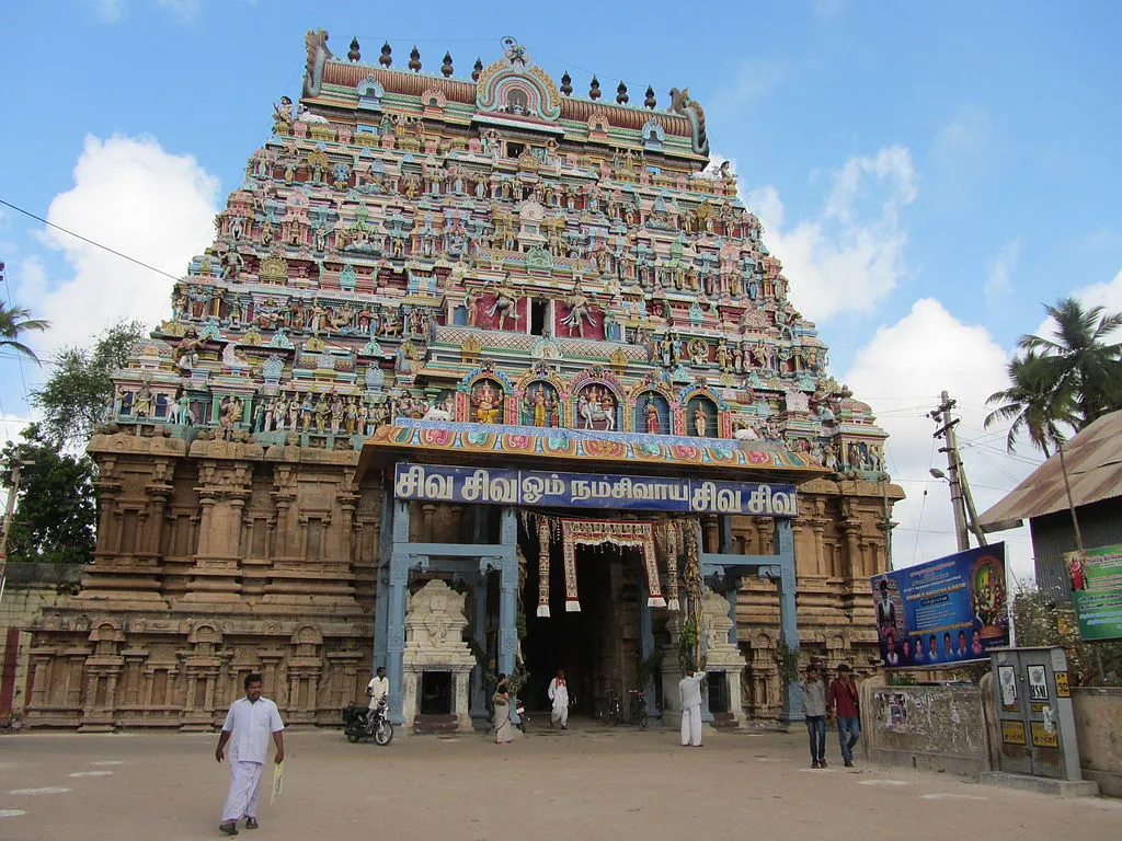 Chola dynasty temples - Arulmigu Kampahareswar Temple, Thirubuvanam