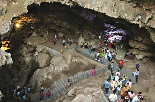 Patal Bhuvaneshwar Caves