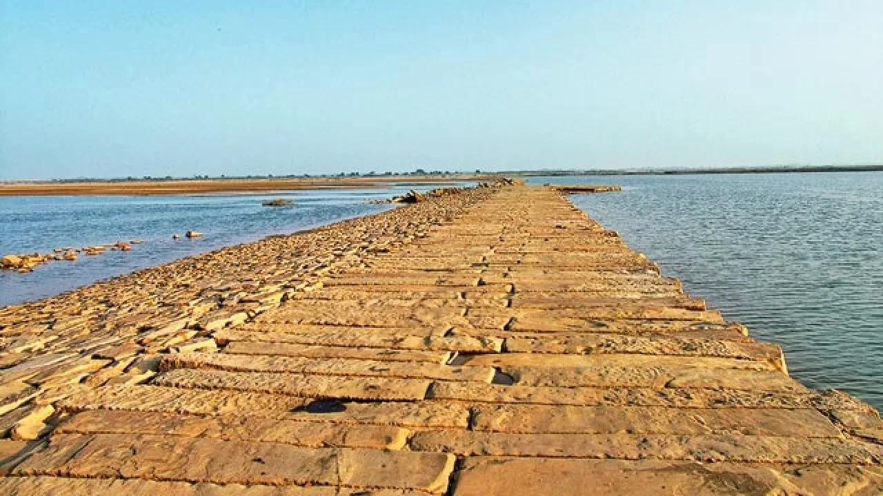 Grand truck road India - Stone causeway of Grand Trunk road discovered in Bihar
