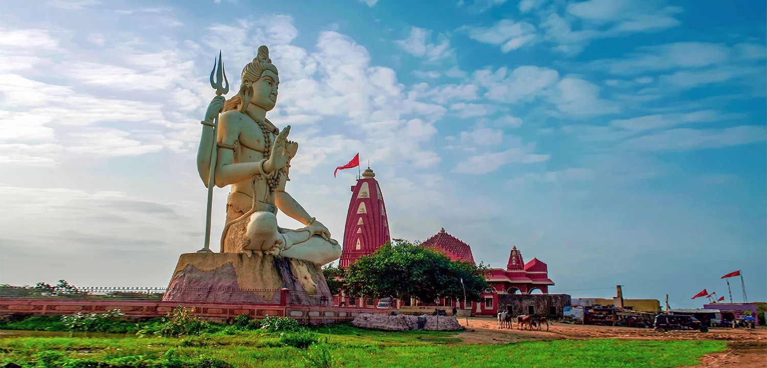 Shri Nageshwar Jyotirlinga Temple